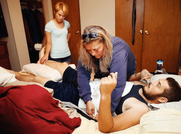 A little help from friends by KIRSTEN BALLARD, photo by CASEY MOZINGO